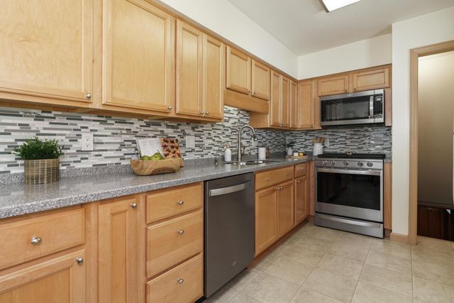 318 E Stanton Avenue, Columbus, OH 43214