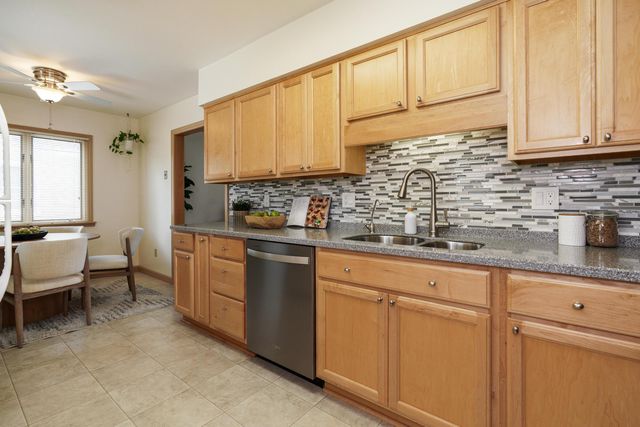 318 E Stanton Avenue, Columbus, OH 43214