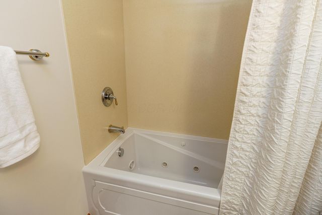 318 E Stanton Avenue, Columbus, OH 43214