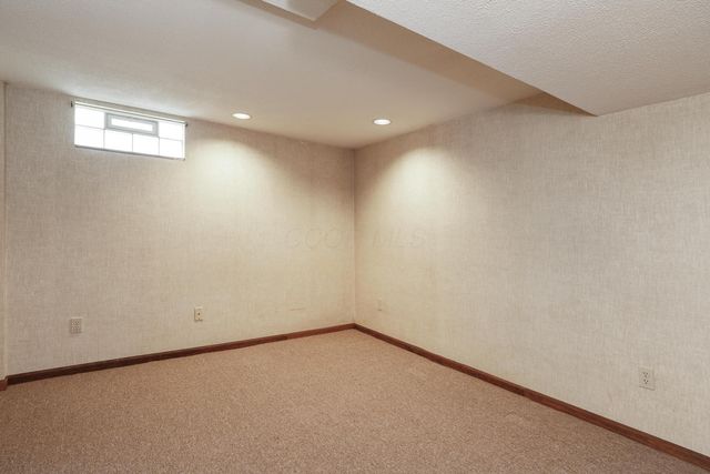 318 E Stanton Avenue, Columbus, OH 43214