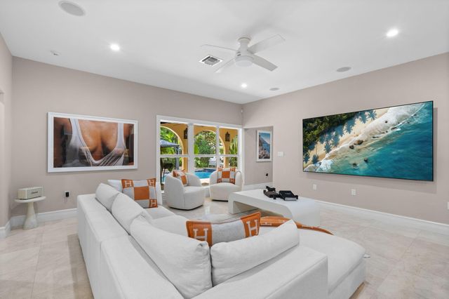 901 SE 6TH Street, Fort Lauderdale, FL 33301
