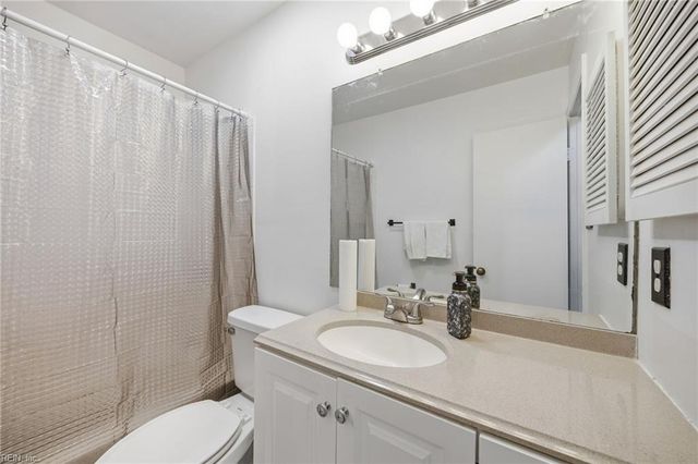 821 Pine Tree CT, Newport News, VA 23608