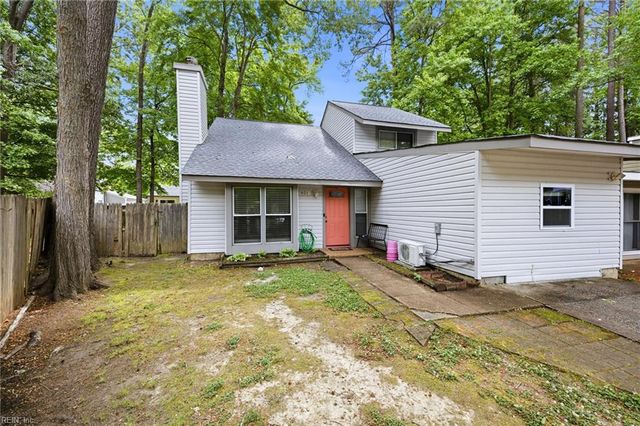 821 Pine Tree CT, Newport News, VA 23608
