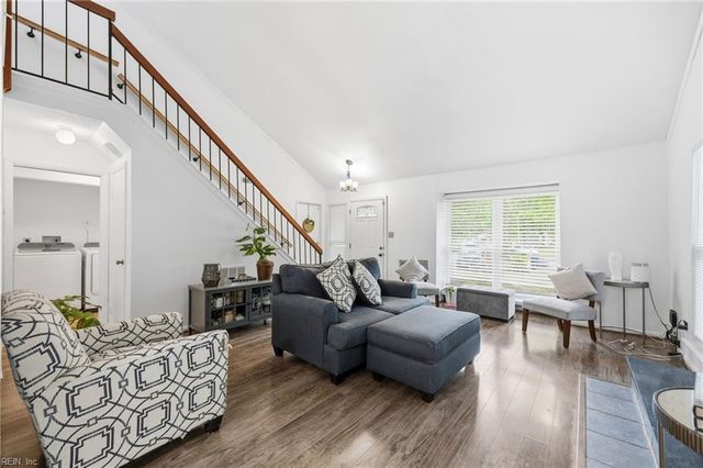 821 Pine Tree CT, Newport News, VA 23608