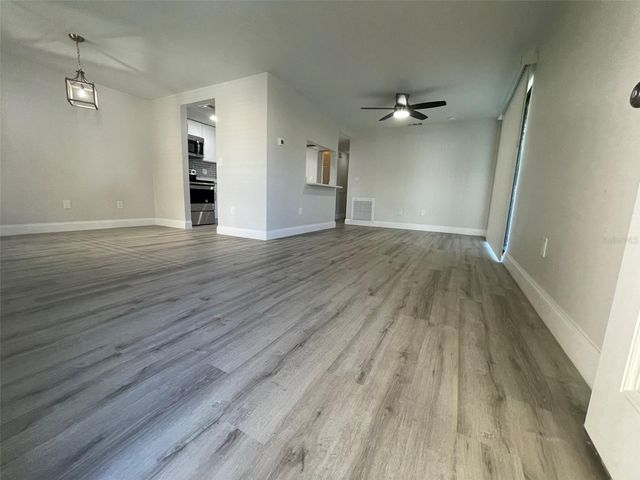 139 HUNTER LAKE DRIVE B, Oldsmar, FL 34677