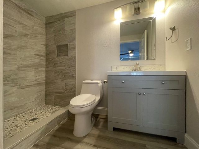 139 HUNTER LAKE DRIVE B, Oldsmar, FL 34677