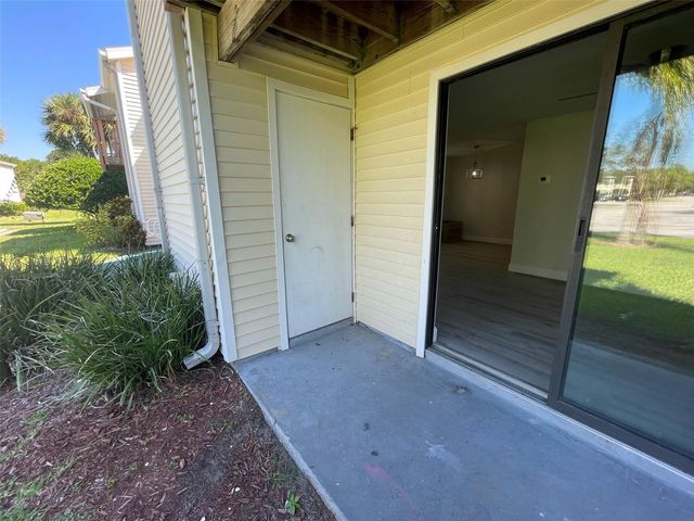 139 HUNTER LAKE DRIVE B, Oldsmar, FL 34677