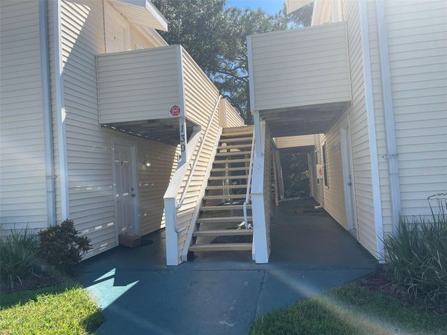 139 HUNTER LAKE DRIVE B, Oldsmar, FL 34677