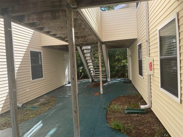 139 HUNTER LAKE DRIVE B, Oldsmar, FL 34677