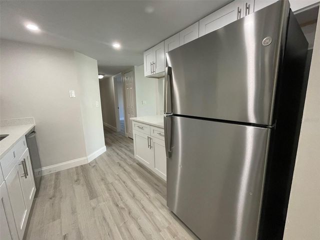 139 HUNTER LAKE DRIVE B, Oldsmar, FL 34677