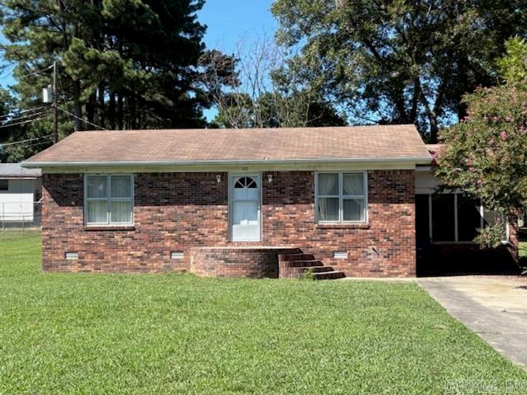 913 W 3rd Street, Rector, AR 72471