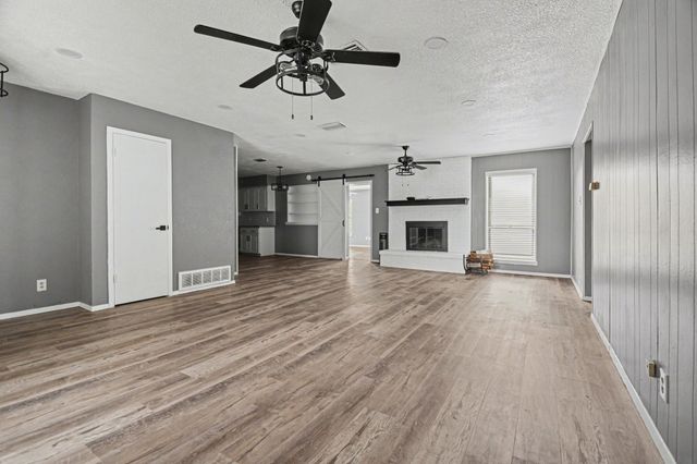 1629 Brent Court, Grand Prairie, TX 75051