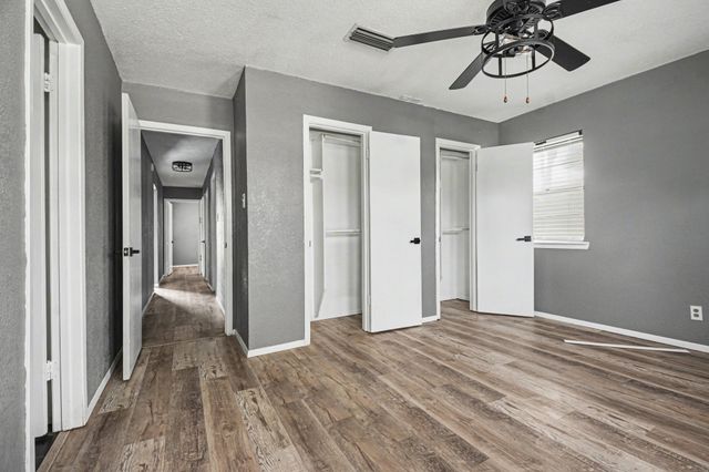 1629 Brent Court, Grand Prairie, TX 75051