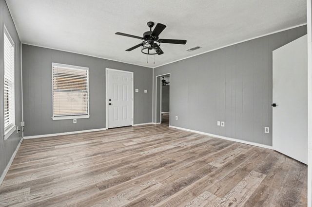 1629 Brent Court, Grand Prairie, TX 75051