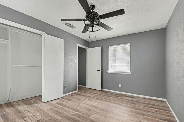 1629 Brent Court, Grand Prairie, TX 75051