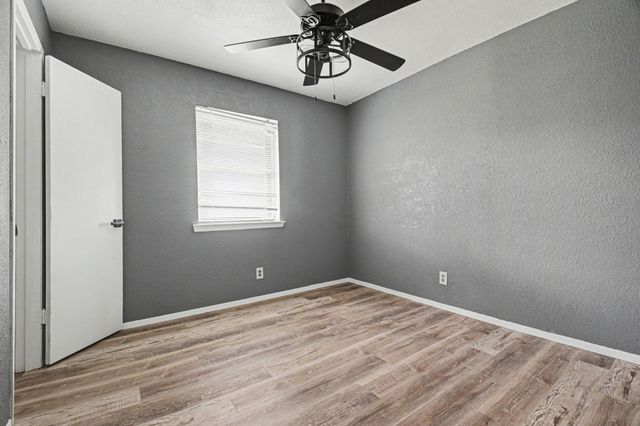 1629 Brent Court, Grand Prairie, TX 75051