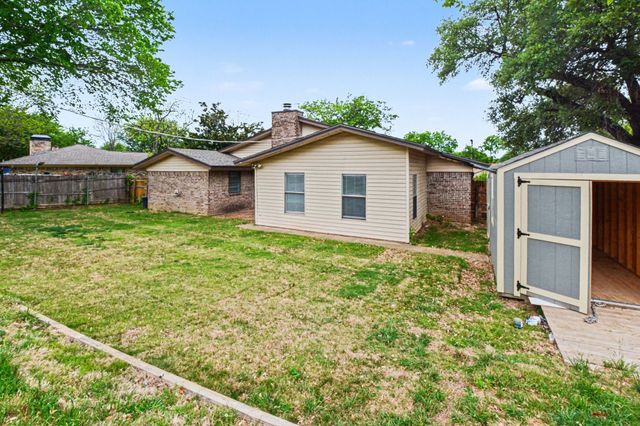 1629 Brent Court, Grand Prairie, TX 75051