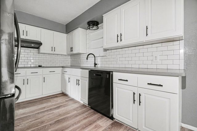 1629 Brent Court, Grand Prairie, TX 75051