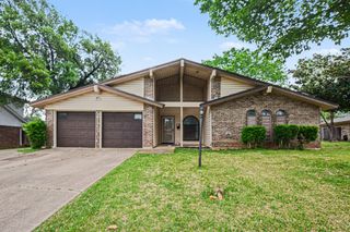 1629 Brent Court, Grand Prairie, TX 75051