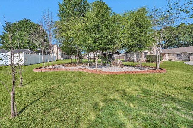 6878 Kingston Cove Lane, Willis, TX 77318