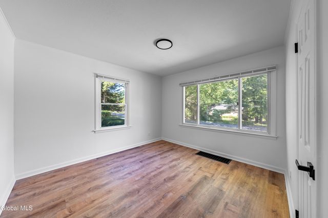 912 Birchwood Lane, Niskayuna, NY 12309