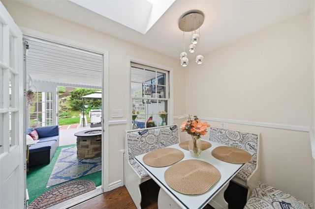 10 Tanyard Lane, Huntington, NY 11743