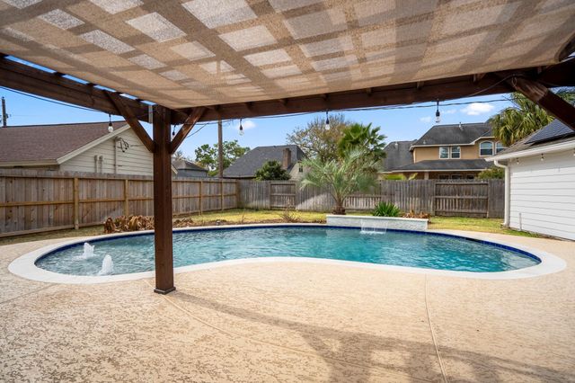 16611 Brenton Oaks Drive, Spring, TX 77379