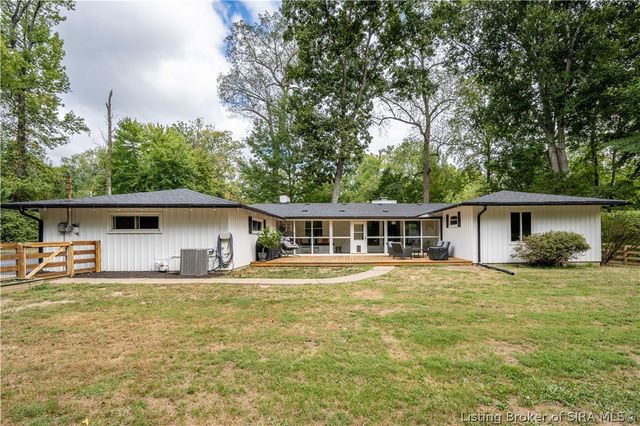 7815 Highway 60, Sellersburg, IN 47172