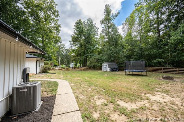 7815 Highway 60, Sellersburg, IN 47172