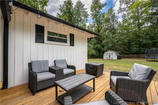 7815 Highway 60, Sellersburg, IN 47172
