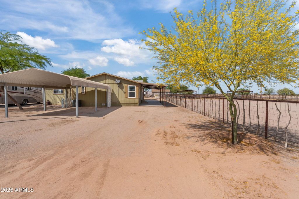840 N SUNSHINE Boulevard, Casa Grande, AZ 85194 — photo 2