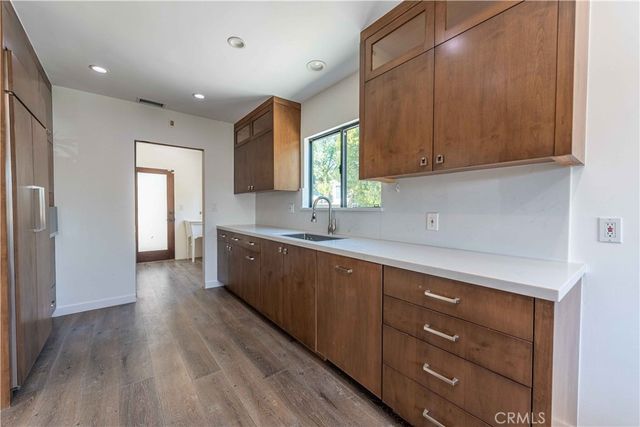 23345 Oxnard Street, Woodland Hills, CA 91367