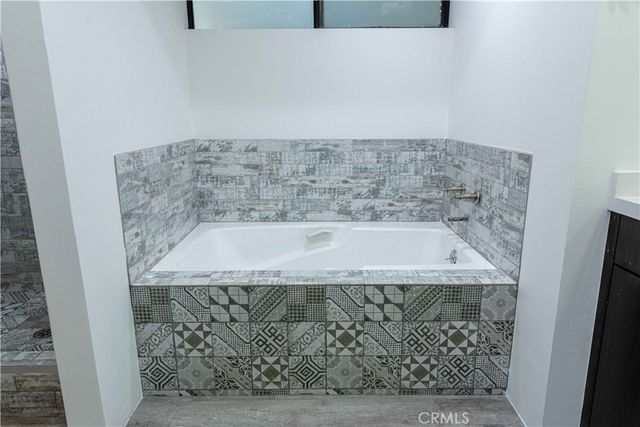 23345 Oxnard Street, Woodland Hills, CA 91367