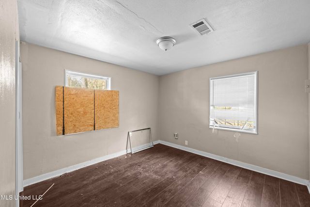 920 Woody Drive, Jackson, MS 39212