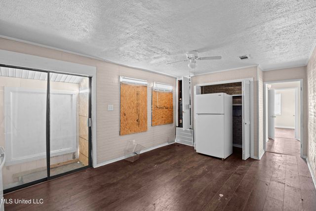 920 Woody Drive, Jackson, MS 39212