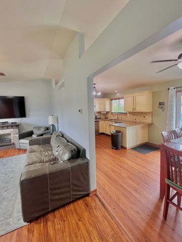 10622 Manor Drive, St. John, IN 46373