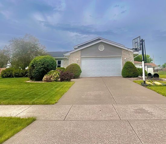 10622 Manor Drive, St. John, IN 46373