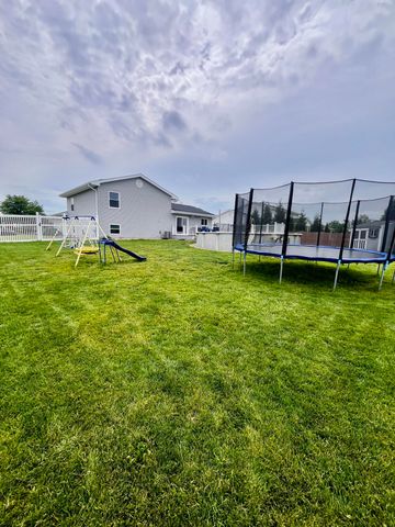 10622 Manor Drive, St. John, IN 46373