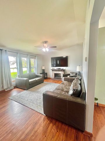 10622 Manor Drive, St. John, IN 46373