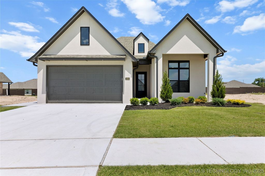 3608 W Laredo Street, Broken Arrow, OK 74012