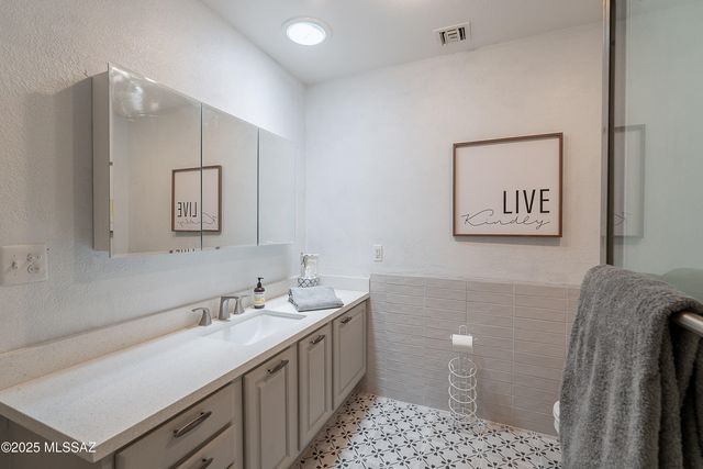 1645 N Indigo Drive, Tucson, AZ 85745