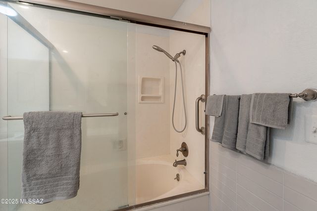 1645 N Indigo Drive, Tucson, AZ 85745