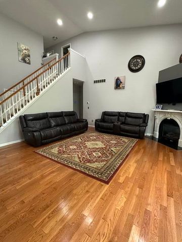 2708 Trillium Hills Drive, Commerce Twp, MI 48382