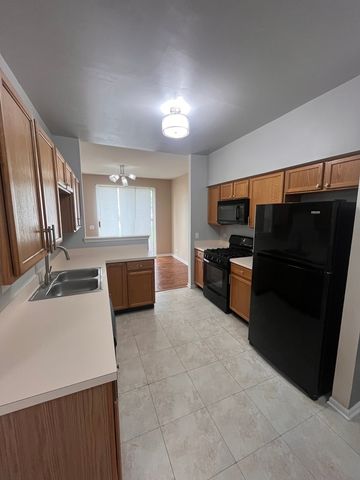 4424 W Brownstone Way, Waukegan, IL 60085