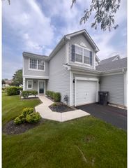 4424 W Brownstone Way, Waukegan, IL 60085