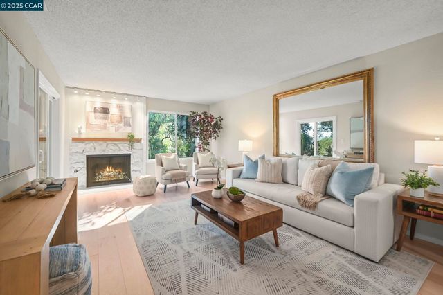 1566 Ashwood Dr, Martinez, CA 94553