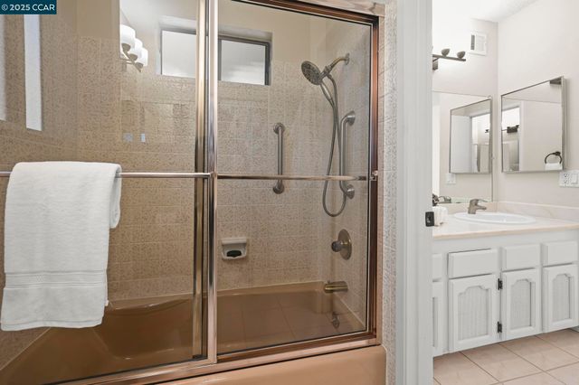 1566 Ashwood Dr, Martinez, CA 94553