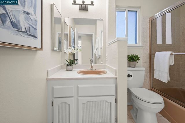 1566 Ashwood Dr, Martinez, CA 94553