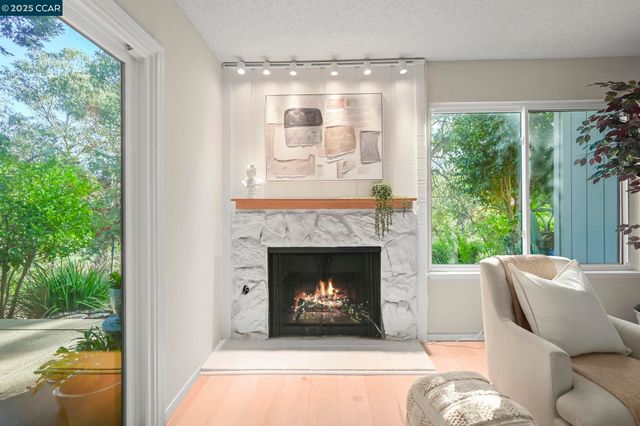 1566 Ashwood Dr, Martinez, CA 94553