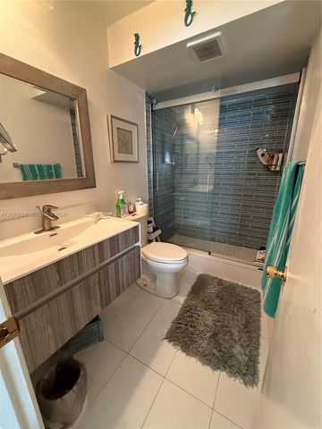 500 NE 14th Ave 302, Hallandale Beach, FL 33009